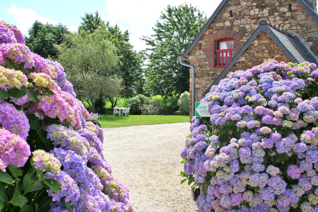 La Fermette Du Rohiou Bed and Breakfast Le Faouet  Exteriör bild